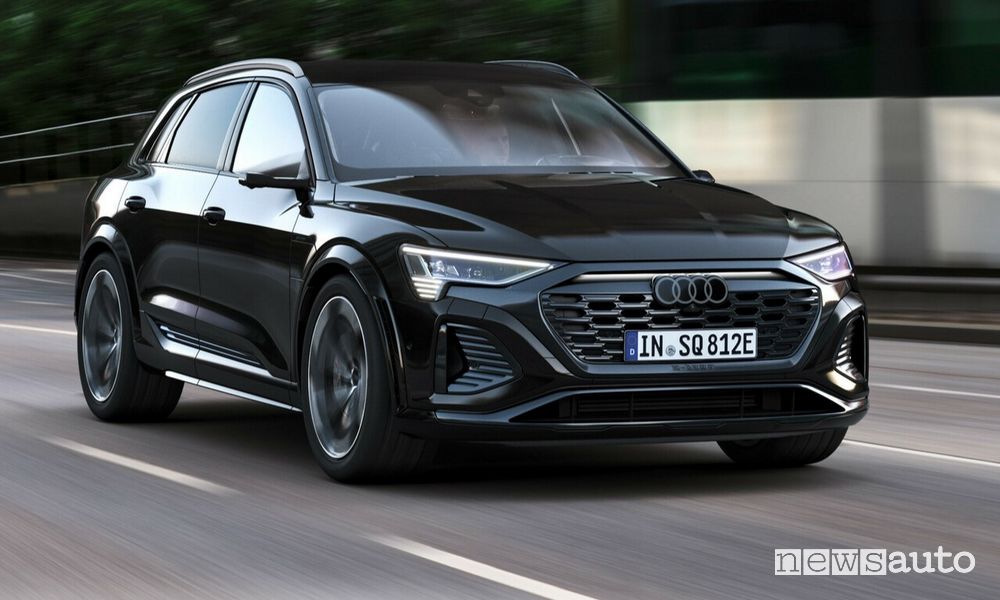 Audi SQ8 e-tron su strada