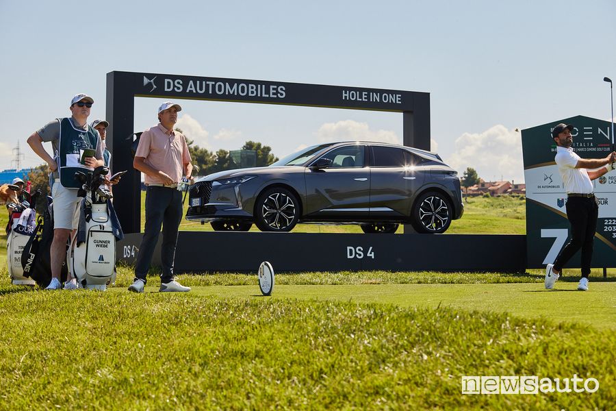 DS 4 al vincitore del Hole in One all'80° Open d'Italia 2023