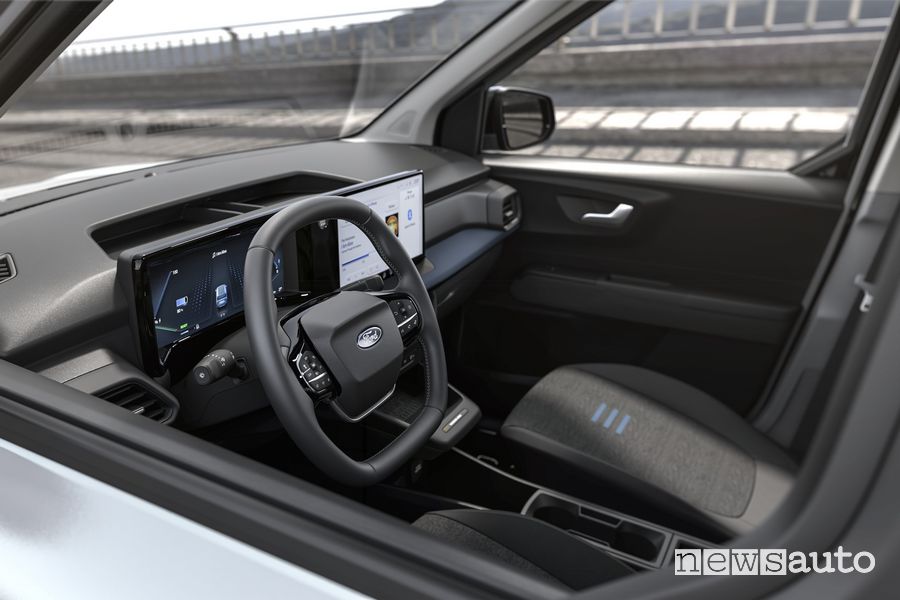 Ford E-Tourneo Courier Active volante abitacolo