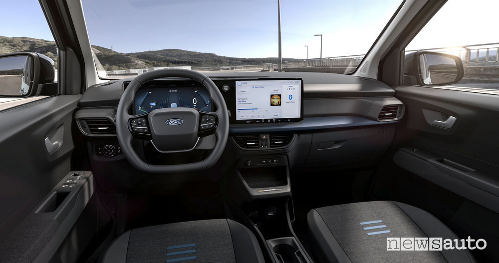 Ford E-Tourneo Courier Active plancia abitacolo