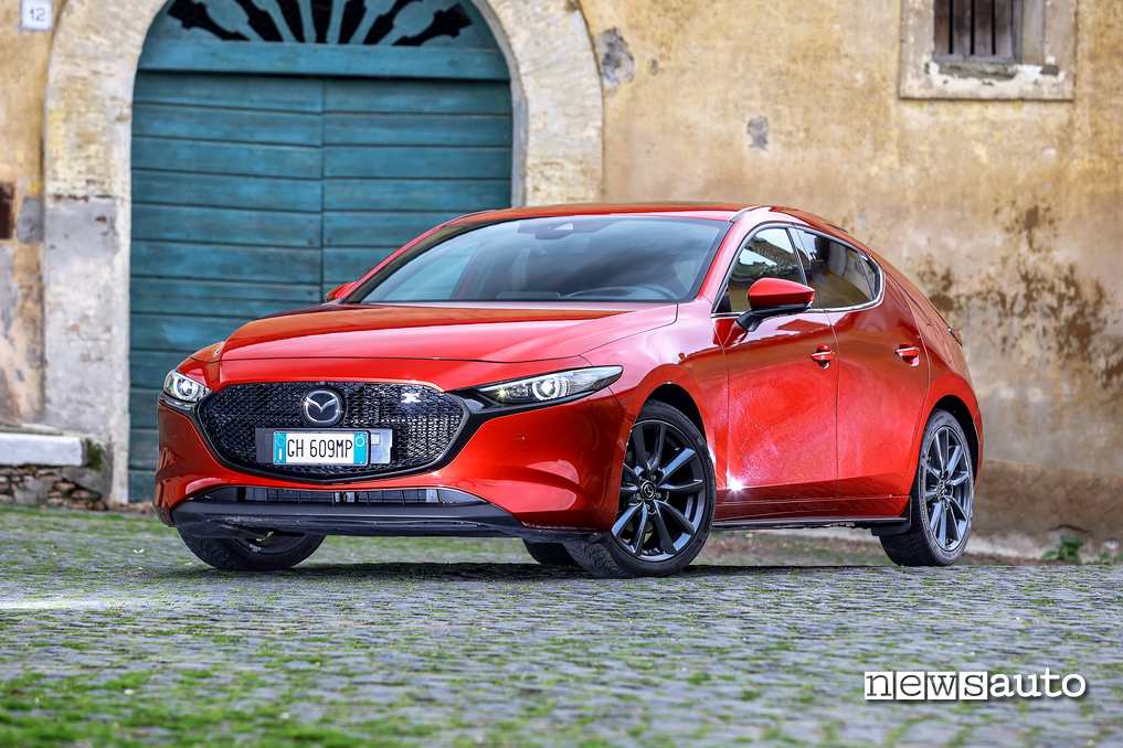 Mazda Mazda3 eSKYACTIV-X 2023 2023 frontale