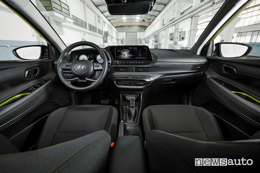Nuova Hyundai i20 restyling plancia abitacolo