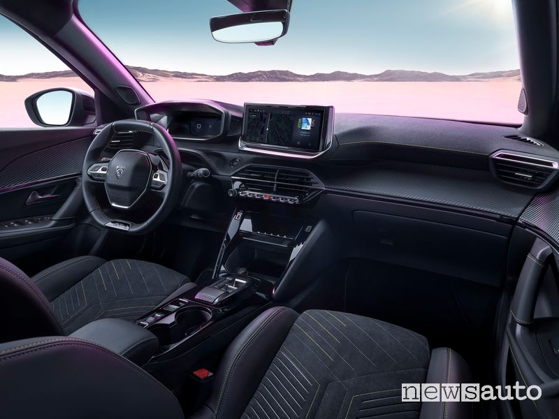 Nuovo Peugeot 2008 abitacolo i-Cockpit