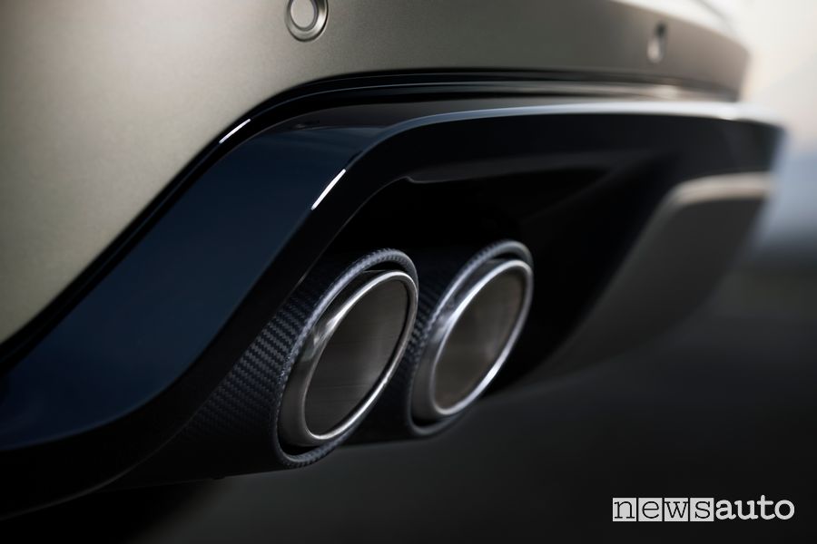 Range Rover Sport SV scarico posteriore