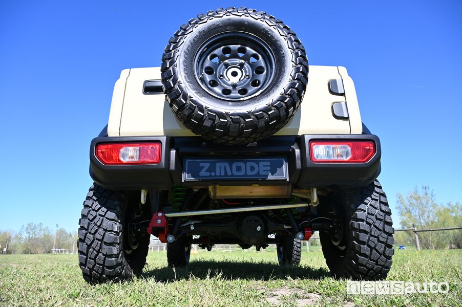 Suzuki Jimny pick-up Z-Mode posteriore