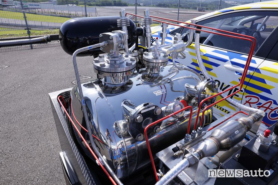 Sistema a idrogeno liquido sul motore a combustione Toyota