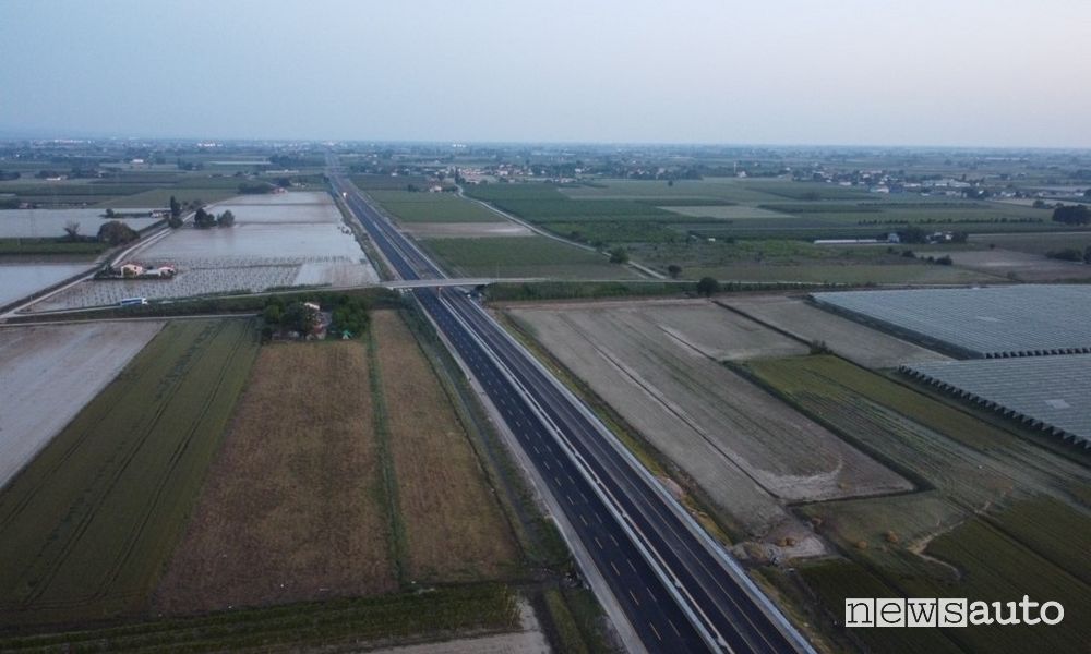 Uno dei tratti della A-1 già ripristinati a seguito dell'alluvione in Emilia Romagna