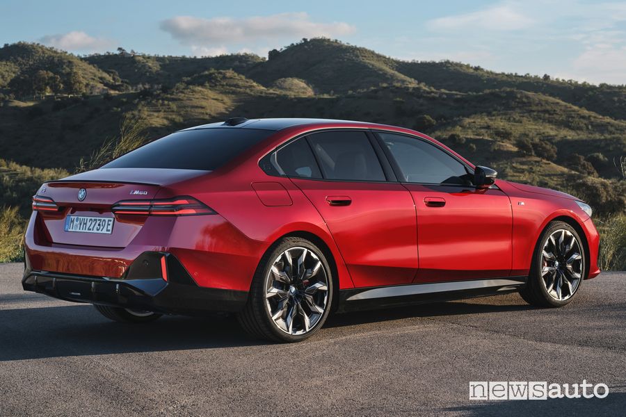 BMW i5 M60 xDrive posteriore 3/4