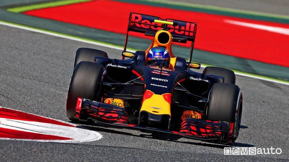 Max Verstappen con la Red Bull Gp Spagna 2016