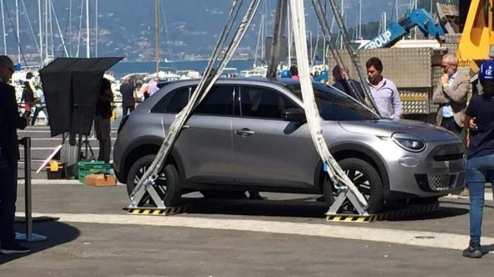 Nuova Fiat 600 foto spia in Liguria