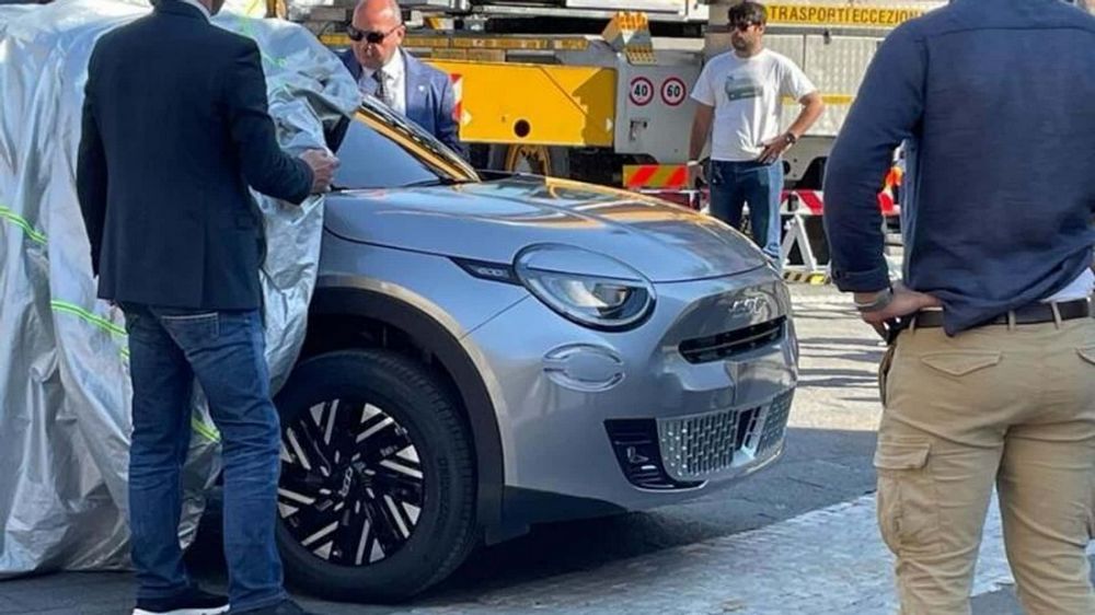 Nuova Fiat 600 foto spia in Liguria