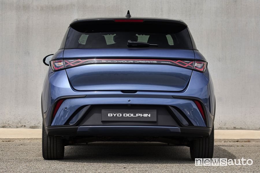 BYD Dolphin posteriore