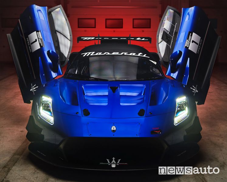 Maserati GT2 portiere ad ali di gabbiano
