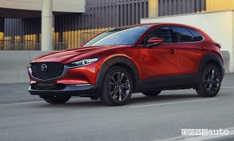Mazda CX-30 anteriore 3/4