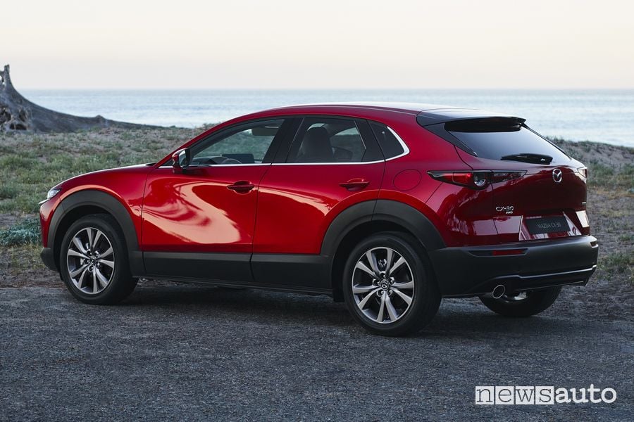 Mazda CX-30 posteriore 3/4