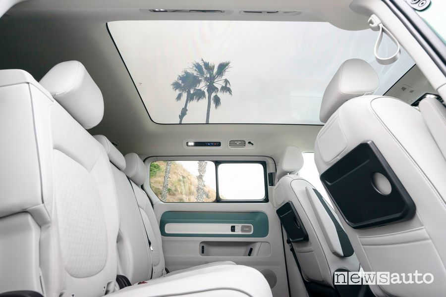 Volkswagen ID. Buzz passo lungo tetto panoramico
