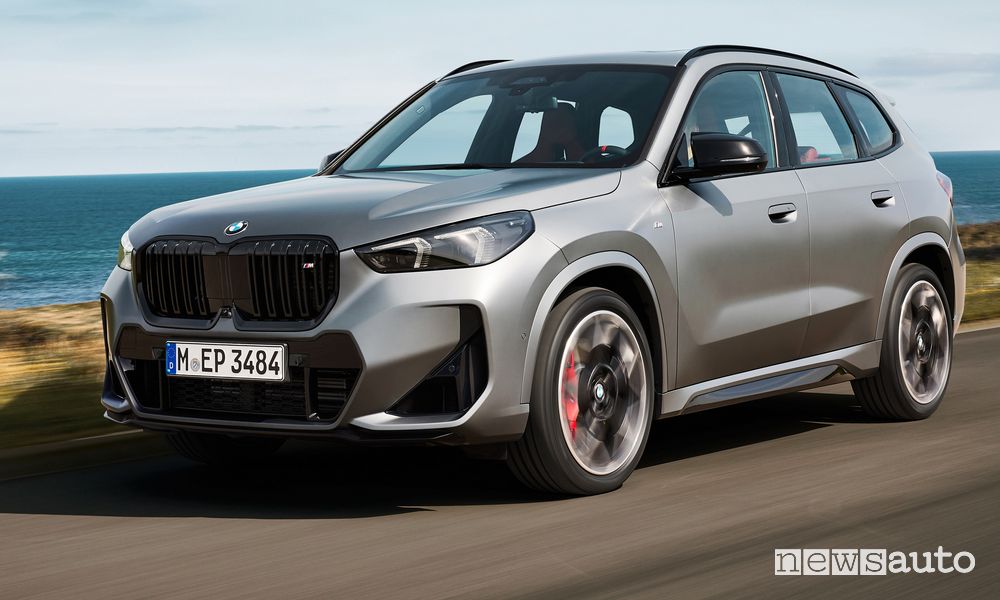 BMW X1 M35i xDrive anteriore 3/4 su strada