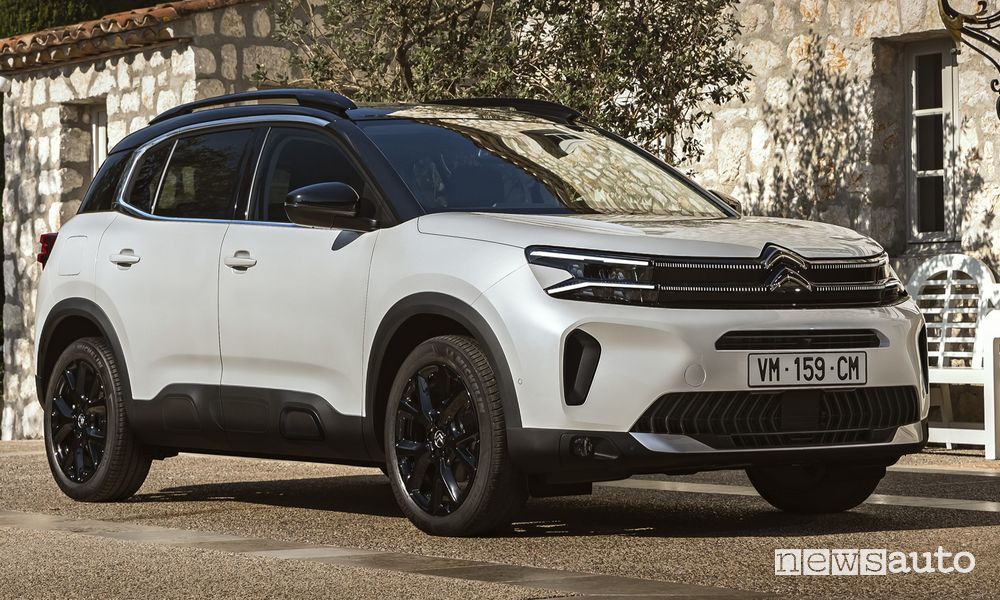 Citroën C5 Aircross Hybrid 136 anteriore 3/4