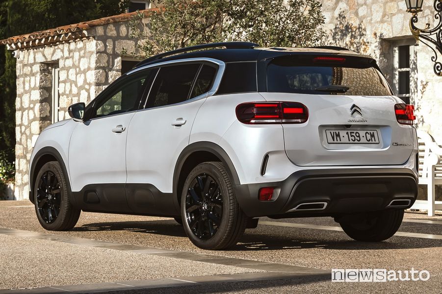Citroën C5 Aircross Hybrid 136 posteriore 3/4