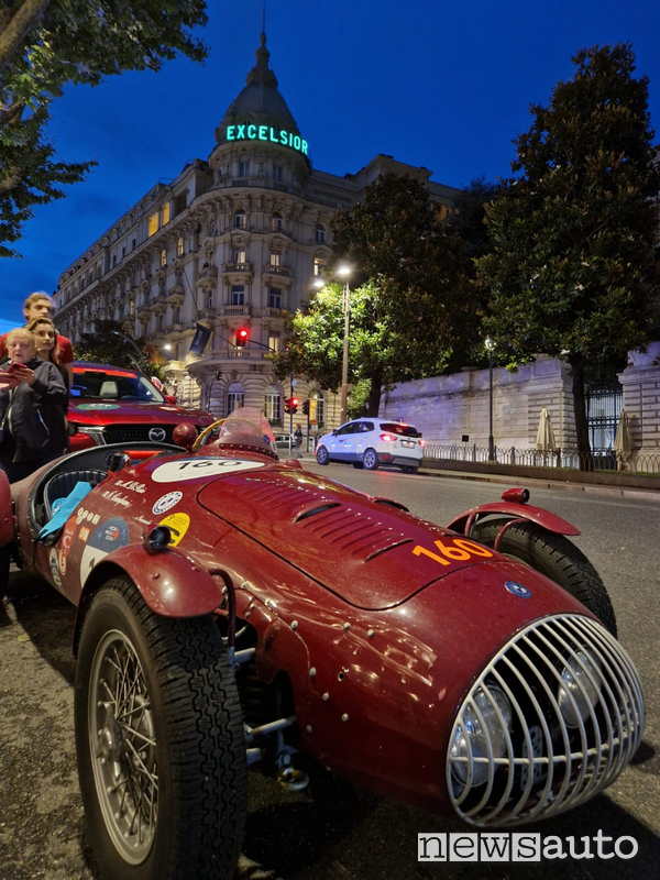 Execelsior e Mille Miglia a Roma Via Veneto
