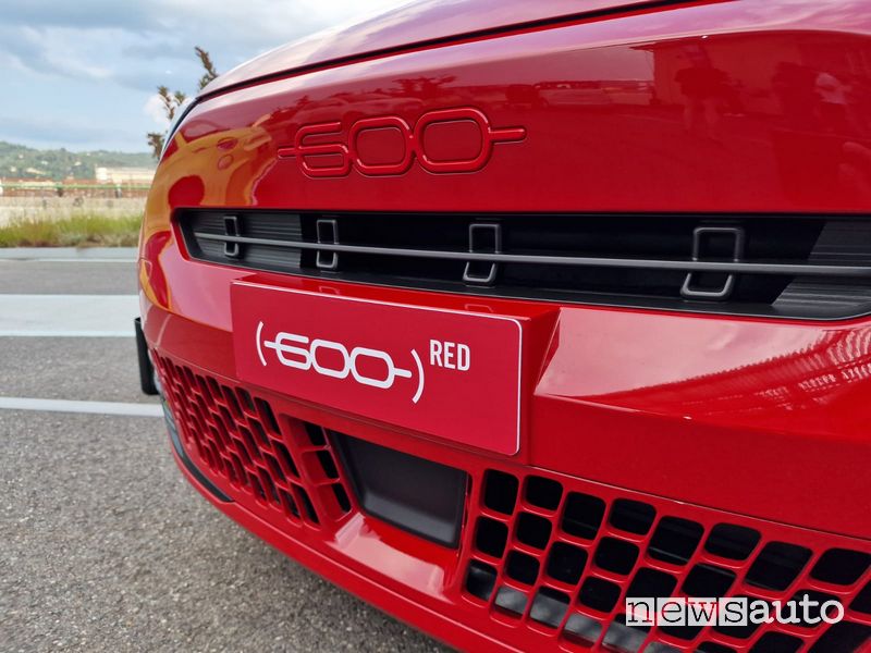 Nuova Fiat (600e)RED paraurti anteriore