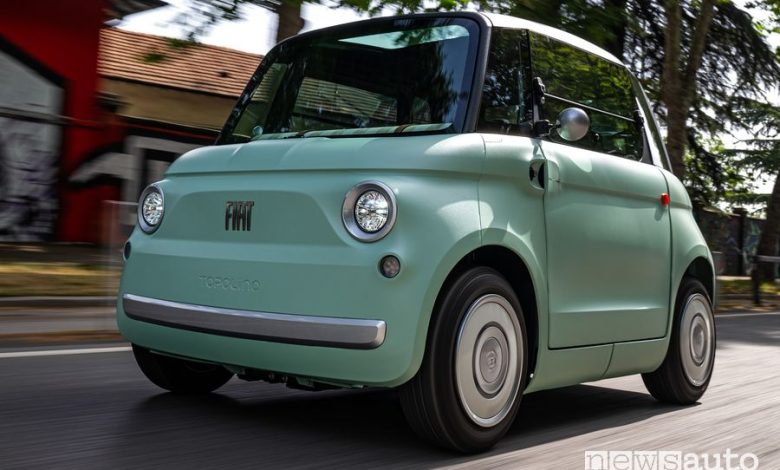 Fiat Topolino anteriore 3/4 su strada