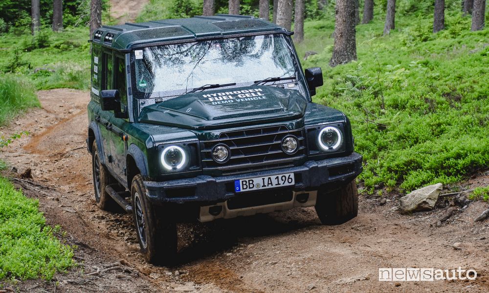 Ineos Grenadier Fuel Cell ad idrogeno in off road