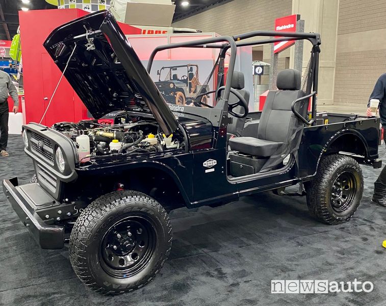 Mahindra Roxor vano motore