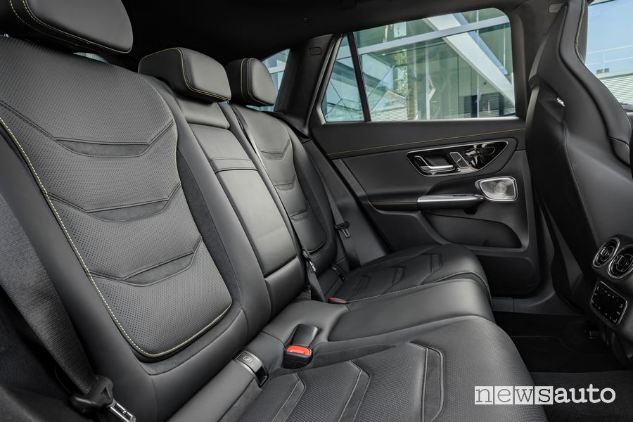 Mercedes-AMG GLC 63 S E Performance Edition 1 sedili posteriori abitacolo