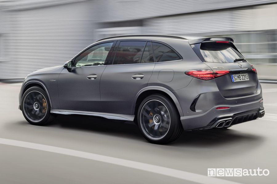 Mercedes-AMG GLC 63 S E Performance Edition 1 posteriore 3/4 su strada