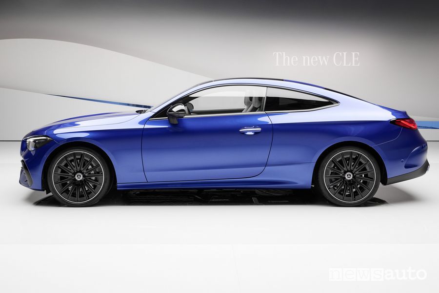 Mercedes-Benz CLE Coupé laterale