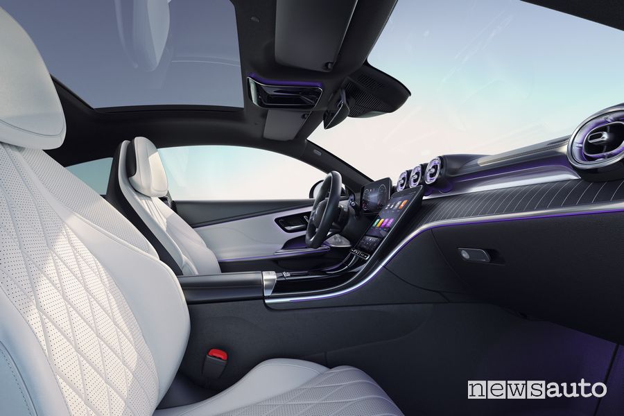 Mercedes-Benz CLE Coupé sedili anteriori abitacolo