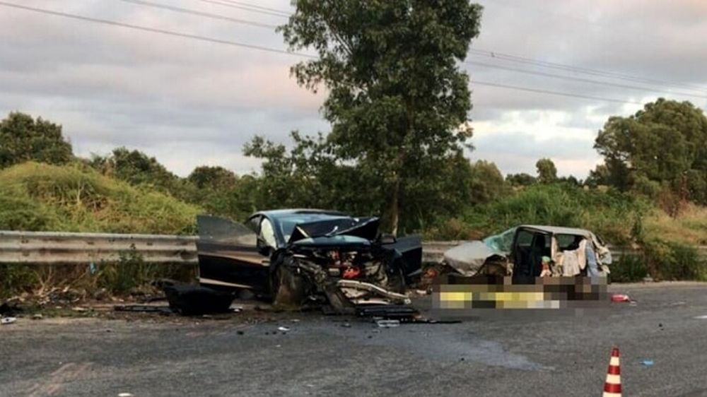 Incidente Tesla contromano a Roma