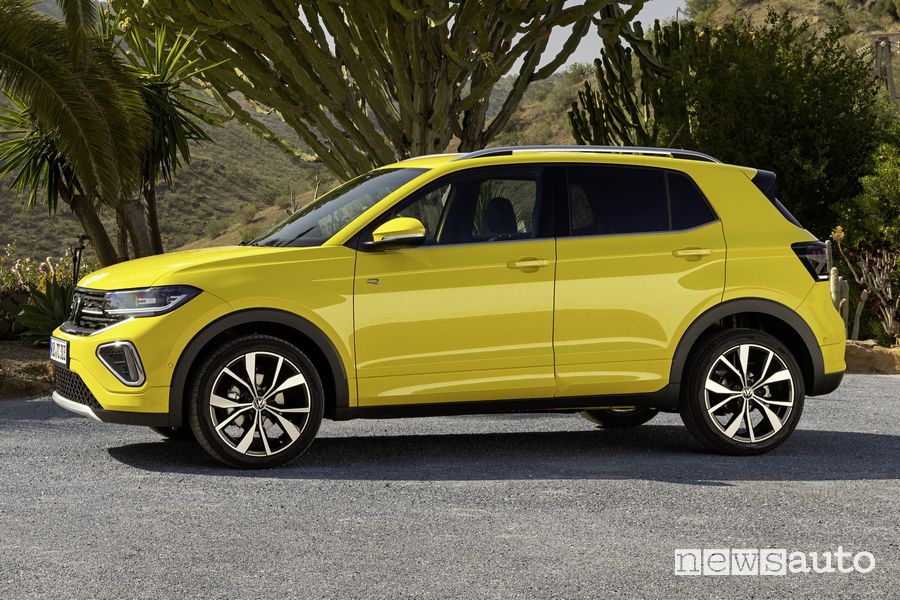 Nuova Volkswagen T-Cross laterale