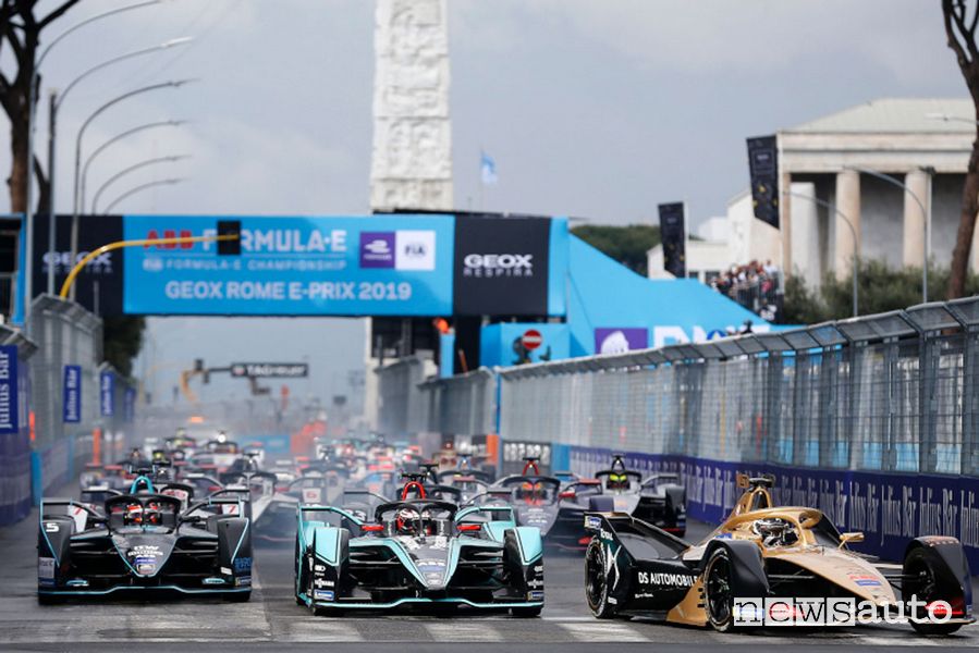 La pista della Formula E a Roma si snoda sulle strade nel quartiere dell'Eur