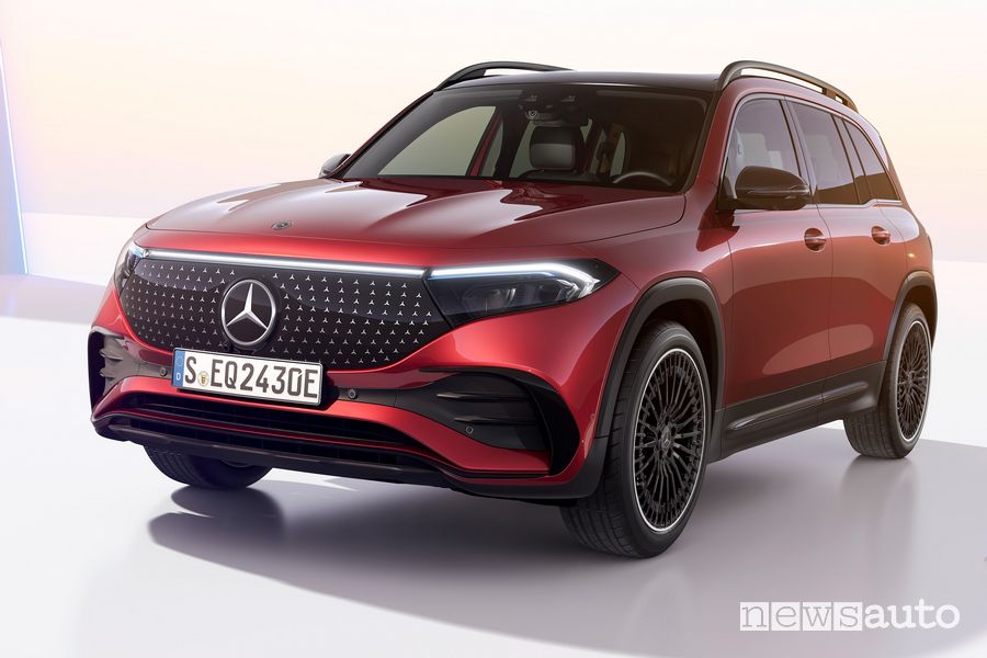 Nuovo Mercedes-Benz EQB anteriore 3/4