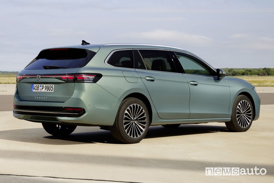 Nuova Volkswagen Passat Variant posteriore 3/4