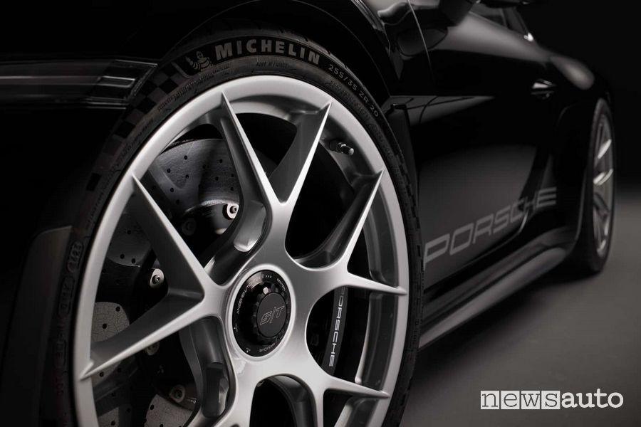 Porsche 911 S/T cerchi in magnesio da 20"