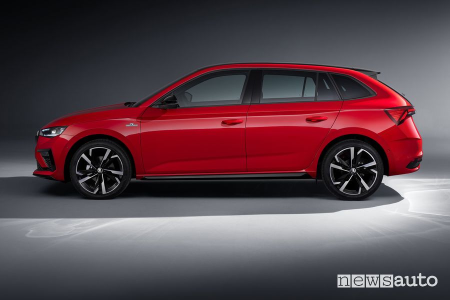 Nuova Skoda Scala Monte Carlo laterale