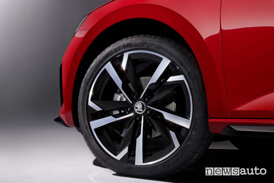 Nuova Skoda Scala Monte Carlo cerchi in lega da 18"