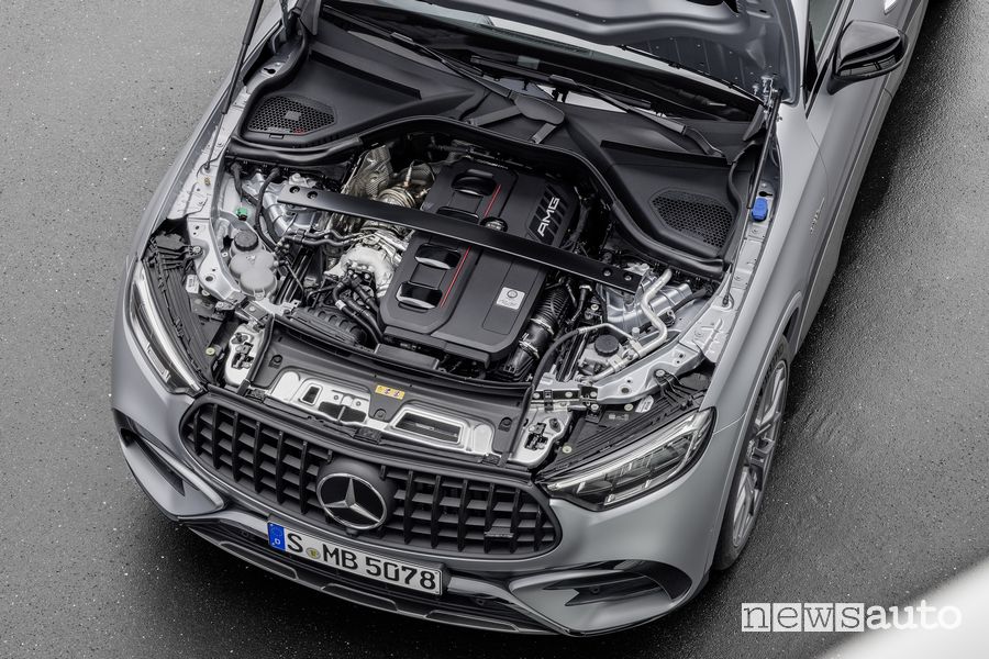 Mercedes-AMG GLC 63 S E Performance Coupé vano motore