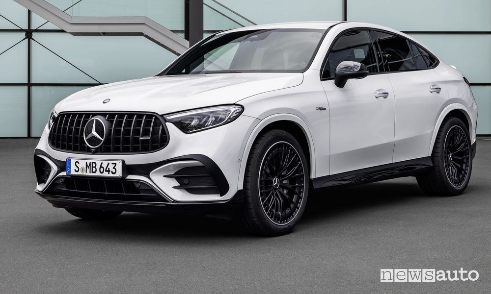 Mercedes-AMG GLC 43 4Matic Coupé anteriore 3/4