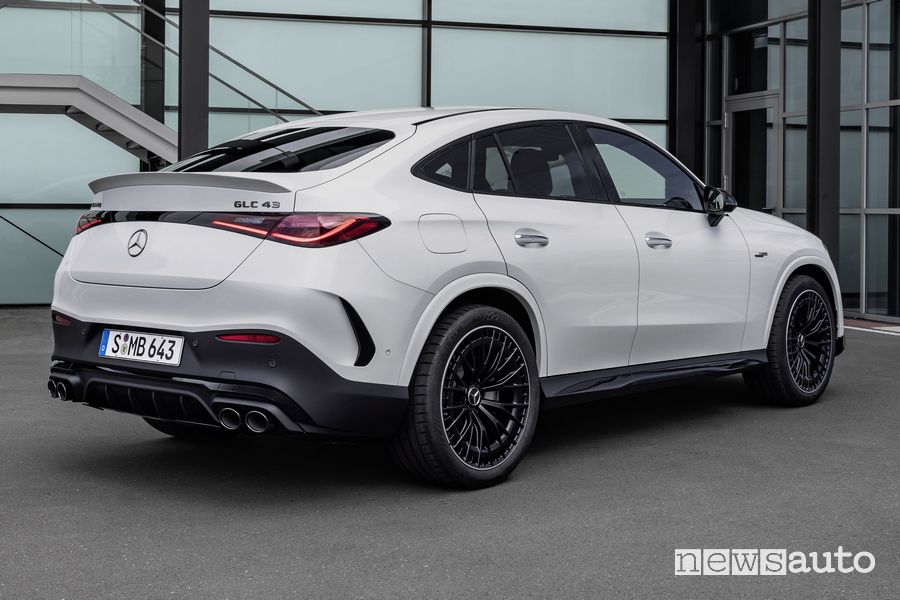 Mercedes-AMG GLC 43 4Matic Coupé posteriore 3/4