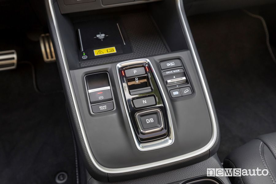 Honda CR-V e:PHEV Plug-in Hybrid comandi console centrale