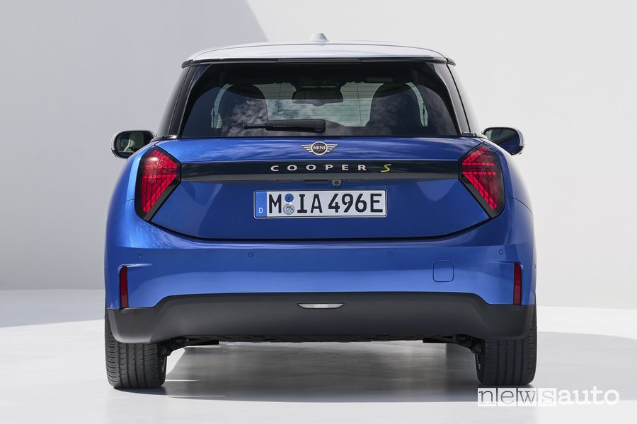 Nuova Mini Cooper SE posteriore