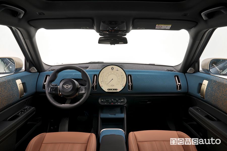Nuova Mini Countryman SE plancia abitacolo