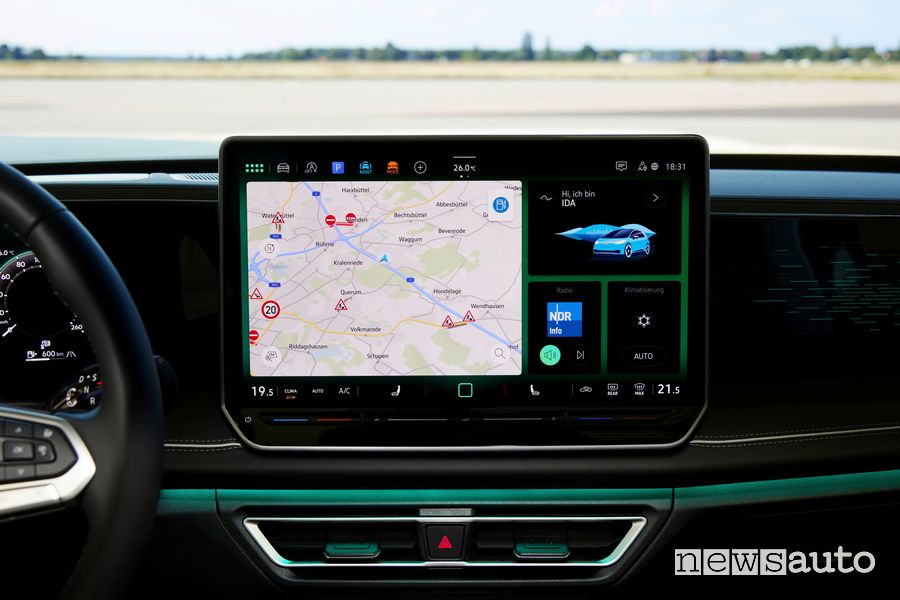 Nuova Volkswagen Tiguan navigatore display da 15"