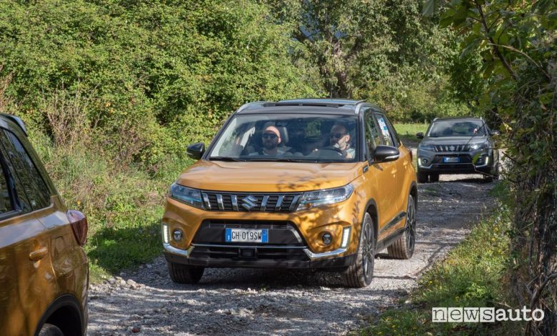 Raduno Suzuki 4x4 2023 in Garfagnana Vitara in azione