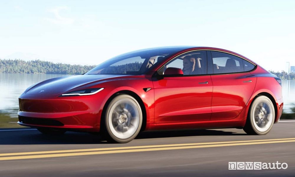 Nuova Tesla Model 3 Highland anteriore 3/4