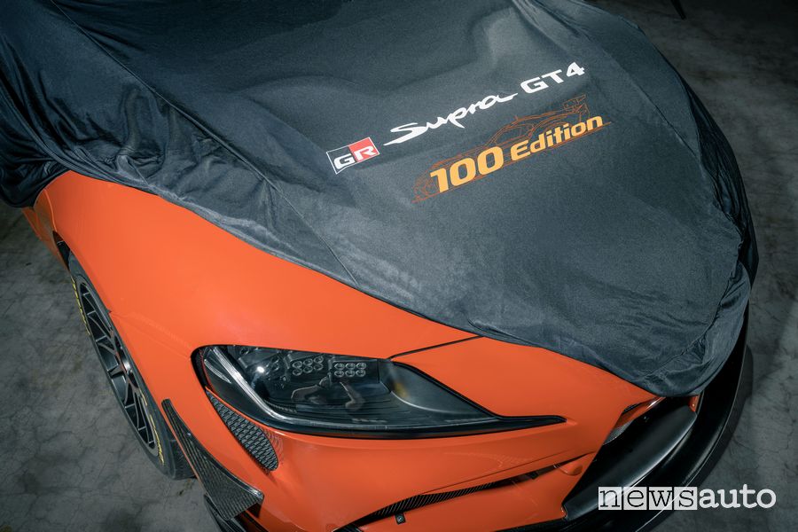 Toyota Supra GT4 100 Edition telo copriauto personalizzato